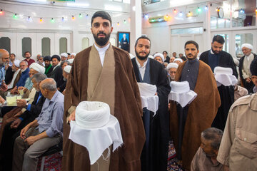 مراسم عمامه گذاری طلاب در روز میلاد پیامبر گرامی اسلام(ص) و امام جعفر صادق(ع) توسط آیت الله فاضل لنکرانی - قم