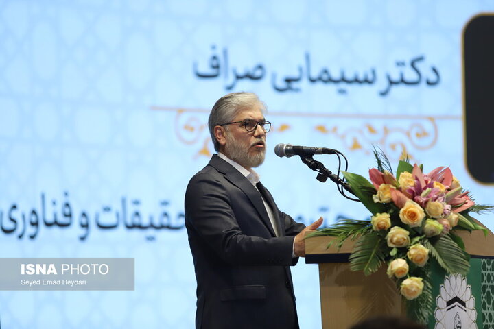 وزیر علوم: وحدت به معنای شباهت نیست