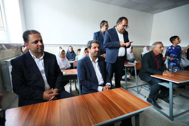 افتتاح همزمان ۳ مدرسه یک کلاسه روستایی در اسدآباد