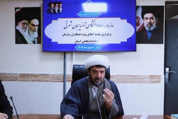 یک استاد حوزه و دانشگاه: نخبه علمی بودن با نخبه انسانیت بودن تفاوت دارد
