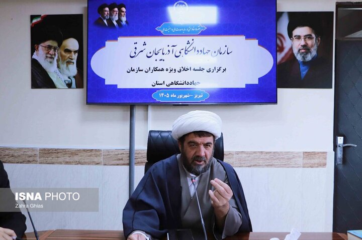 یک استاد حوزه و دانشگاه: نخبه علمی بودن با نخبه انسانیت بودن تفاوت دارد