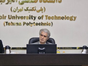 نباید به بهانه ملاحظات امنیتی، ارتباطات علمی را محدود کنیم