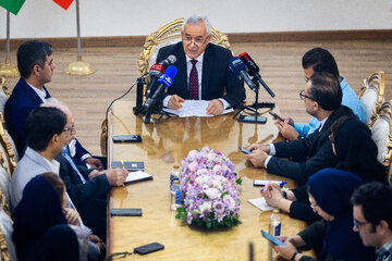 نشست خبری «نظام‌الدین زاهدی» سفیر تاجیکستان در ایران