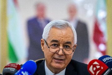 نشست خبری «نظام‌الدین زاهدی» سفیر تاجیکستان در ایران