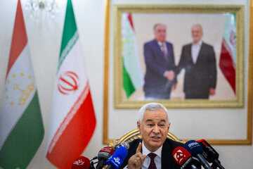 نشست خبری «نظام‌الدین زاهدی» سفیر تاجیکستان در ایران