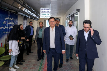 بازدید نماینده مردم تربت‌جام، باخرز و تایباد از آزمایشگاه مرکزی جهاددانشگاهی خراسان رضوی