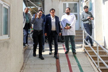 بازدید نماینده مردم تربت‌جام، باخرز و تایباد از آزمایشگاه مرکزی جهاددانشگاهی خراسان رضوی