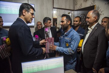 دیدار مدیرعامل توانیر با سیمبانان واحد اتفاقات و فوریت‌های امور برق شمال ساری