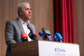 عبدالحسین شاهوردی، رییس پژوهشگاه رویان در مراسم افتتاحیه کنگره بین‌المللی رویان