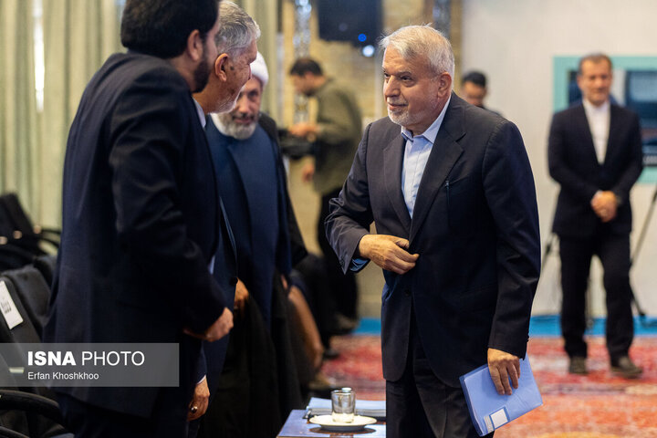 اعتمادسازی و دعوت از ایرانیان خارج از کشور اولویت ماست