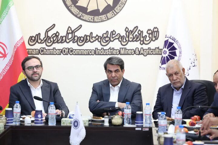 استاندار کرمان: باید در حوزه‌های تحول‌آفرین کشاورزی متمرکز شویم
