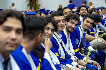 مراسم دانش‌آموختگی دانشجویان دانشگاه شریف