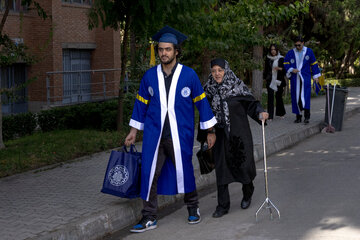 مراسم دانش‌آموختگی دانشجویان دانشگاه شریف