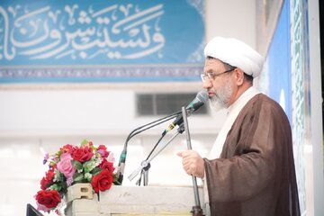 امام جمعه کرمان: هر حرف و عملی که دوگانگی درست کند، در جهت خواست دشمن است