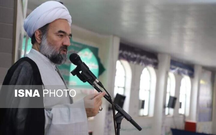 امام‌ جمعه زاهدان: انسجام ملت، محاسبات دشمن را بر هم زد