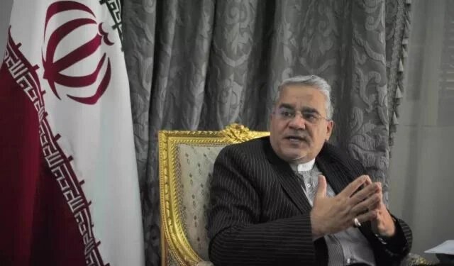 تاکید دیپلمات ایرانی بر شروط تهران قبل از بازگشایی تنگه هرمز یا هرگونه مذاکره با واشنگتن