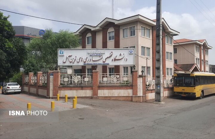 زنجیره انسانی آملی‌ها برای جلوگیری از ادغام تنها دانشگاه مستقل دولتی آمل