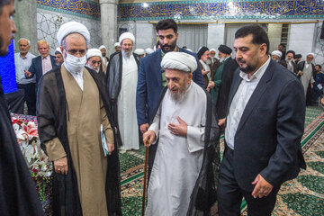 حضور آیت الله سبحانی در آیین آغاز سال تحصیلی حوزه های علمیه کشور