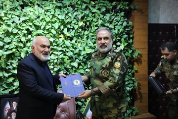 دیدار دو تن از فرماندهان سپاه و ارتش با استاندار خوزستان