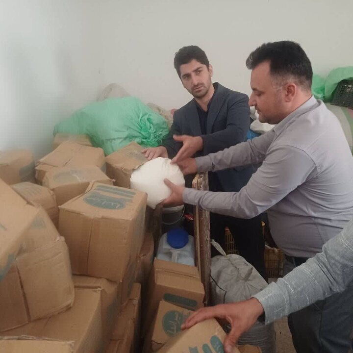 پلمب یک کارگاه غیرمجاز تولید و توزیع زیتون پرورده در رودبار