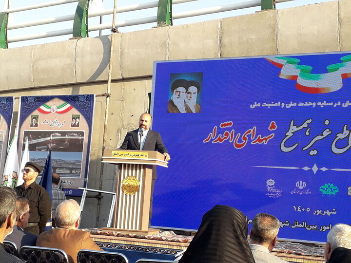 تقاطع غیرهمسطح ورودی شمال خرم‌آباد ۸ ماه زودتر از موعد به بهره‌برداری رسید