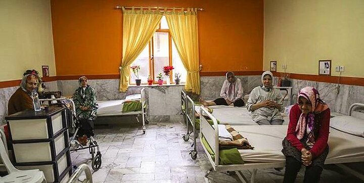 خانه‌ سالمندان؛ پناهگاهی برای بی‌تکلفان یا جایگزینی برای گرمای خانواده؟