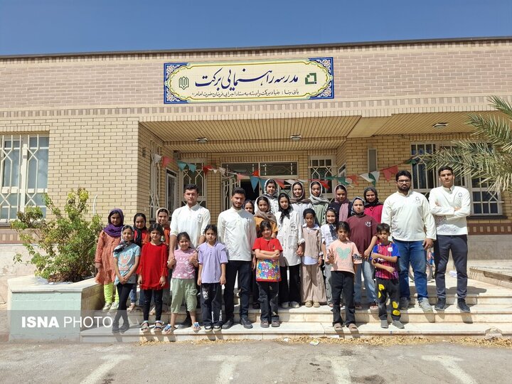 جوانانی که جهاد را پای تختهسیاه معنا میکنند