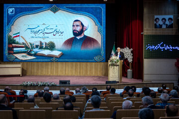 سخنرانی محمد رضا عارف در همایش جایزه ملی شهید باهنر