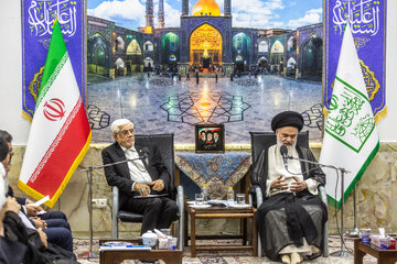 دیدار محمد رضا عارف معاون اول رییس جمهور با اعضای جامعه مدرسین حوزه علمیه قم در اولین روز سفر به قم