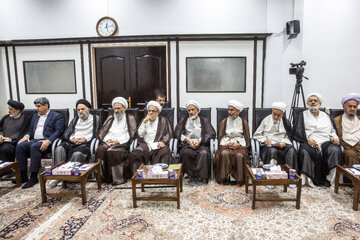 دیدار محمد رضا عارف معاون اول رییس جمهور با اعضای جامعه مدرسین حوزه علمیه قم در اولین روز سفر به قم
