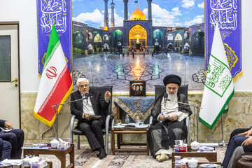 دیدار محمد رضا عارف معاون اول رییس جمهور با اعضای جامعه مدرسین حوزه علمیه قم در اولین روز سفر به قم