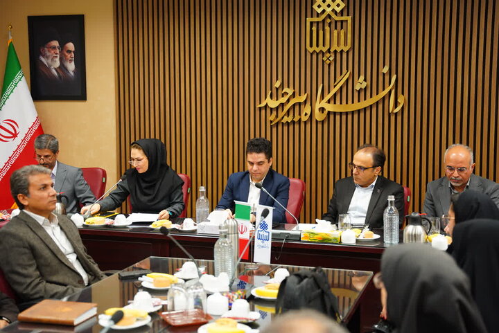 رئیس بنیاد ملی علم ایران: بنیاد حمایت پژوهشی از دانشگاه‌های استانی را بازنگری می‌کند