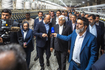 آغاز بهره برداری از کارخانه ریسندگی آریا ریس مهستان قم در روز دوم سفر معاون اول رییس جمهور به قم