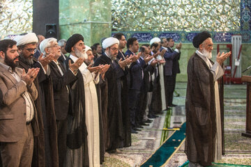 جلسه دومین کارگروه ملی زیارت با حضور محمد رضا عارف معاون اول رییس جمهور در روز دوم سفر به قم