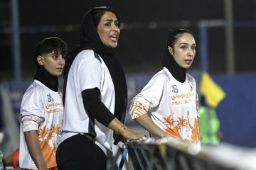 روز اول لیگ برتر فوتبال ساحلی بانوان؛ گلساپوش یزد - شهرداری بندرعباس