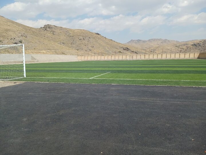 ۱۵ سال انتظار برای زمین چمن ازندریان؛ پروژه در آستانه بهره‌برداری