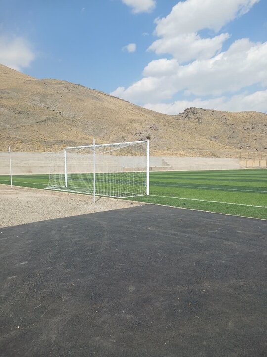 ۱۵ سال انتظار برای زمین چمن ازندریان؛ پروژه در آستانه بهره‌برداری