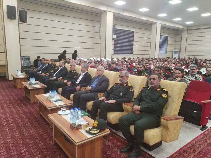 برگزاری مراسم تکریم و معارفه فرمانده انتظامی شرق استان تهران‌