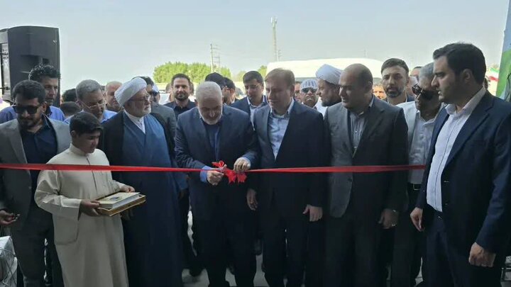 نخستین آب‌شیرین‌کن هوشمند کشور در عسلویه افتتاح شد