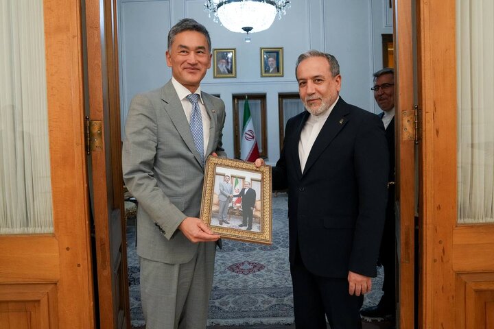 دیدار خداحافظی سفیر ژاپن در ایران با عراقچی