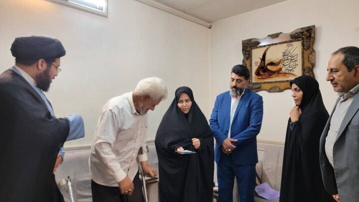 مدیرکل بنیاد شهید شهرستان‌های تهران: خدمت به خانواده شهدا یک وظیفه است
