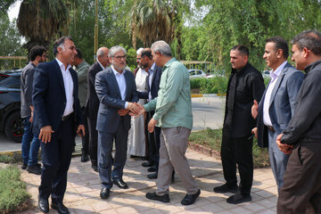 حضور وزیر علوم، تحقیقات و فناوری در گلزار شهدای دانشگاه هرمزگان ـ بندرعباس