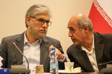 نشست وزیر علوم، تحقیقات و فناوری با روئسای دانشگاه های استان ـ بندرعباس