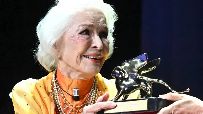 ستاره سالخورده «جن‌گیر» شیر طلایی گرفت