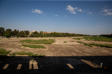 مرگ حیات در زاینده‌رود