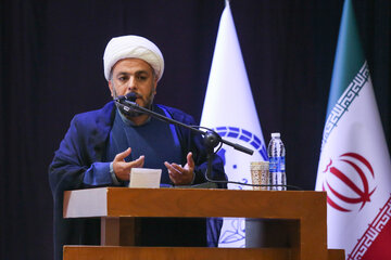 حجت‌الاسلام حسین مصلایی- رئیس اداره تبلیغات اسلامی مشهد در اولین همایش علمی روز جهانی پیشگیری از خودکشی " باهم برای امید، باهم برای زندگی"