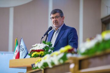استاندار یزد: پروژه‌های خیرساز نباید در پیچ‌وخم اداری متوقف شوند