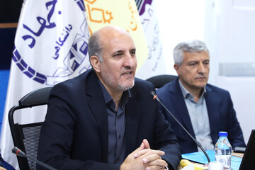 سخنرانی ، خسرو کنعانی رئیس سازمان جهاد دانشگاهی آذربایجان شرقی در تالار مذاکرات اقتصادی و سرمایه‌گذاری با هدف توسعه مراودات تجاری - تبریز
