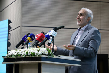 سخنرانی فضل اله رنجبر نماینده مردم کرمانشاه در مجلس شورای اسلامی در مراسم تجلیل از صنعتگران و معدن‌کاران برتر کرمانشاه
