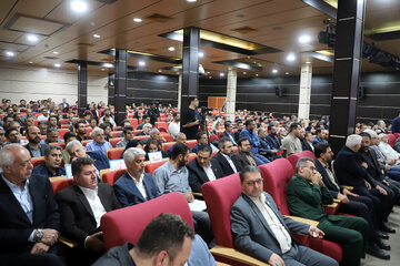 مراسم تجلیل از صنعتگران و معدن‌کاران برتر کرمانشاه